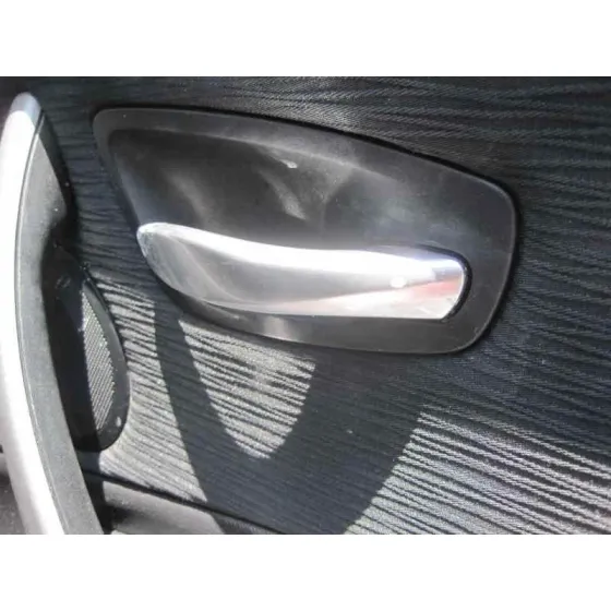 BMW SERIE 1 BERLINA (E81/E87) '2004 118D ROJO