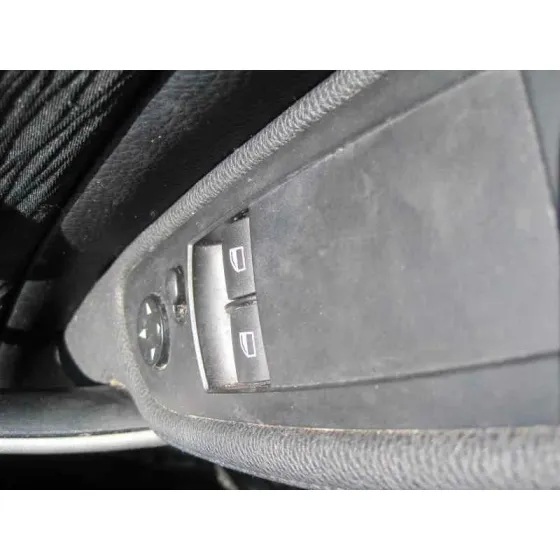 BMW SERIE 1 BERLINA (E81/E87) '2004 118D ROJO