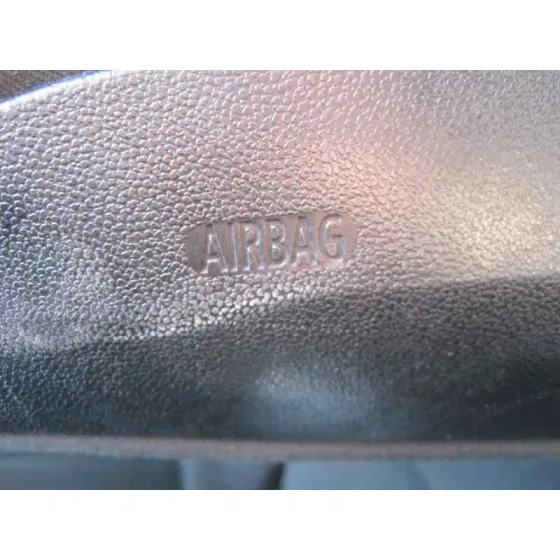 BMW SERIE 1 BERLINA (E81/E87) '2004 118D ROJO