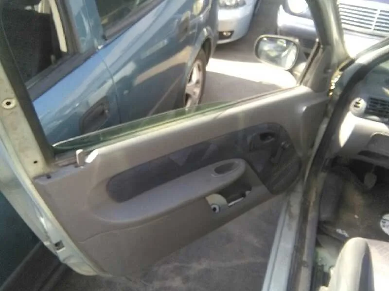 RENAULT CLIO II FASE I (B/CBO) RENAULT CLIO II FASE I (B/CBO) '1999 1.9 D PLATA 1998