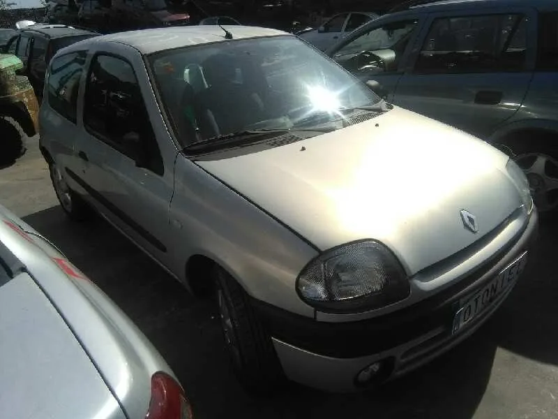 RENAULT CLIO II FASE I (B/CBO) '1999 1.9 D PLATA