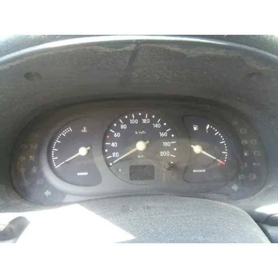 RENAULT CLIO II FASE I (B/CBO) '1999 1.9 D PLATA