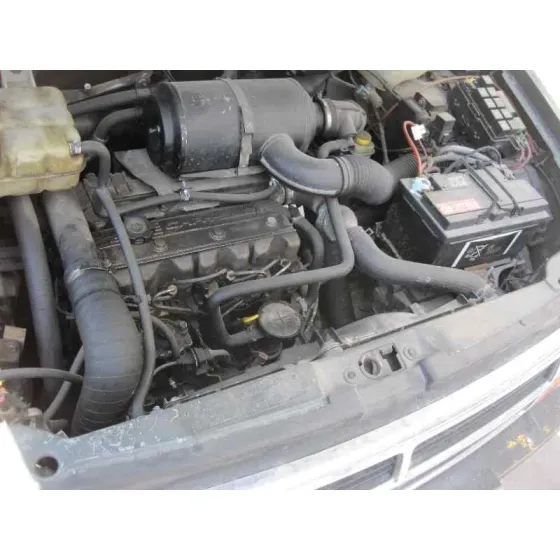 CHRYSLER VOYAGER (ES) '1995 2.5 TD LE GRAND VOYAGER VERDE