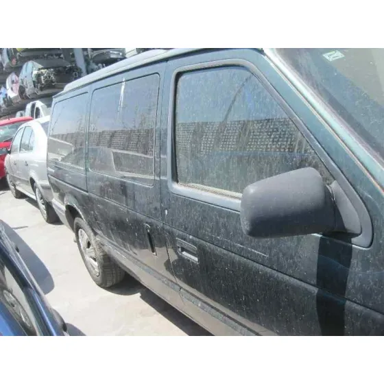 CHRYSLER VOYAGER (ES) '1995 2.5 TD LE GRAND VOYAGER VERDE
