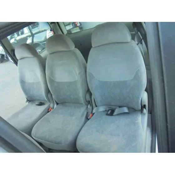 FORD GALAXY (VX) '1998 GHIA PLATA