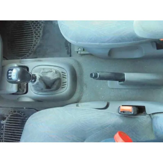 FORD GALAXY (VX) '1998 GHIA PLATA