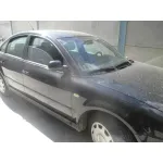 VOLKSWAGEN PASSAT BERLINA (3B2) VOLKSWAGEN PASSAT BERLINA (3B2) '1999 COMFORTLINE NEGRO 1996