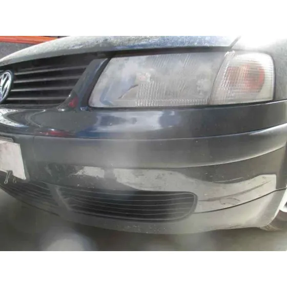 VOLKSWAGEN PASSAT BERLINA (3B2) '1999 COMFORTLINE NEGRO