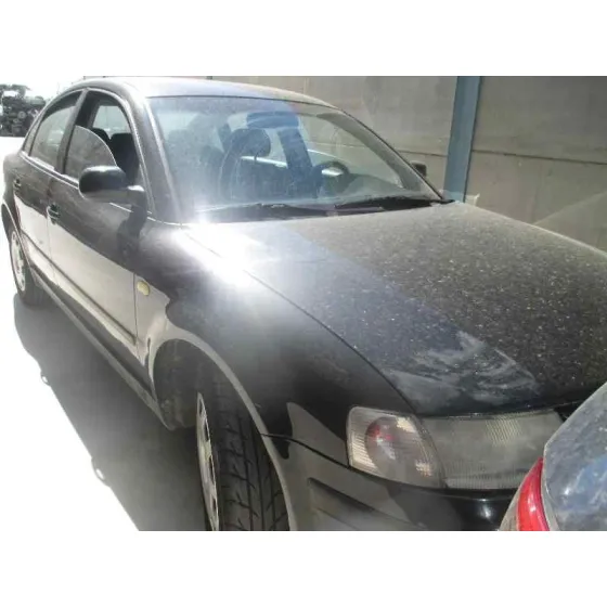 VOLKSWAGEN PASSAT BERLINA (3B2) '1999 COMFORTLINE NEGRO
