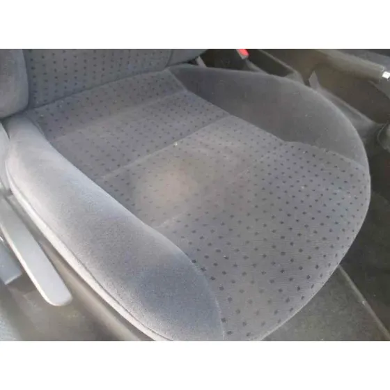 VOLKSWAGEN PASSAT BERLINA (3B2) '1999 COMFORTLINE NEGRO