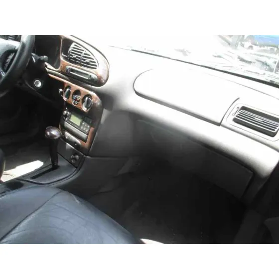 FORD MONDEO BERLINA (GD) '1999 AMBIENTE VERDE