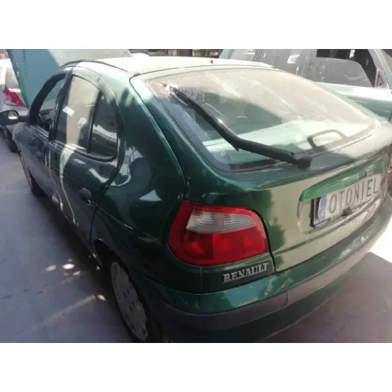 RENAULT MEGANE I FASE 2 BERLINA (BA0) '1999 1.9 D RT VERDE