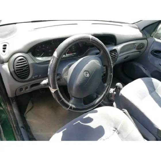 RENAULT MEGANE I FASE 2 BERLINA (BA0) '1999 1.9 D RT VERDE