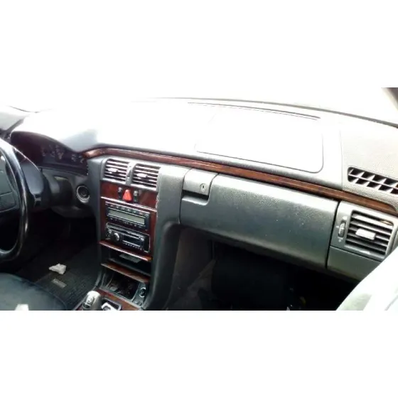 MERCEDES CLASE E (W210) BERLINA DIESEL '1999 300 TURBODIESEL (210.025) CHAMPAN