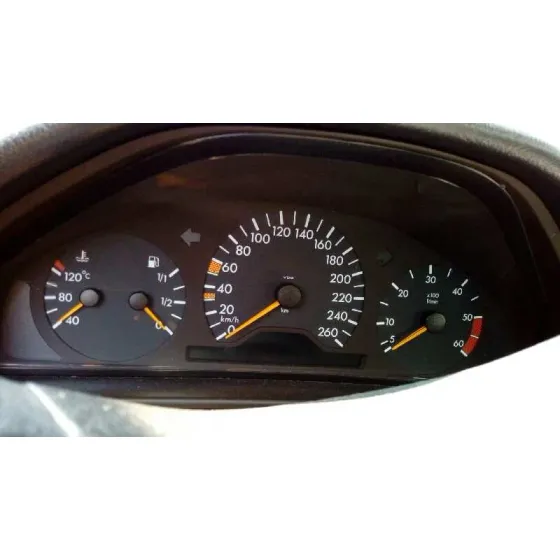 MERCEDES CLASE E (W210) BERLINA DIESEL '1999 300 TURBODIESEL (210.025) CHAMPAN