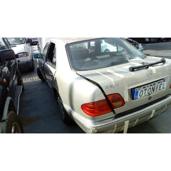 MERCEDES CLASE E (W210) BERLINA DIESEL '1999 300 TURBODIESEL (210.025) CHAMPAN