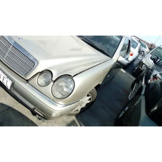 MERCEDES CLASE E (W210) BERLINA DIESEL '1999 300 TURBODIESEL (210.025) CHAMPAN