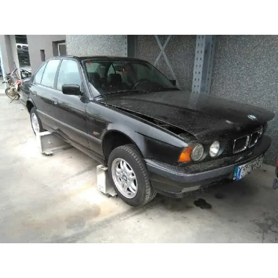 BMW SERIE 5 BERLINA (E34) '1995 525TD EXECUTIVE NEGRO