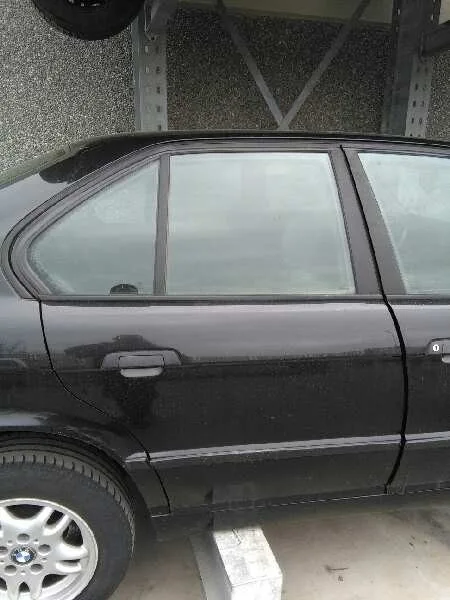 BMW SERIE 5 BERLINA (E34) '1995 525TD EXECUTIVE NEGRO