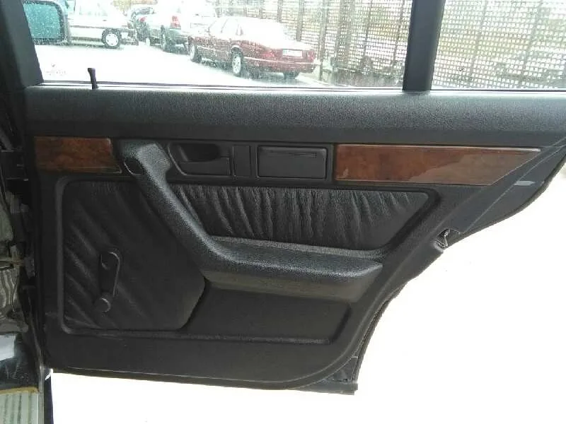 BMW SERIE 5 BERLINA (E34) '1995 525TD EXECUTIVE NEGRO