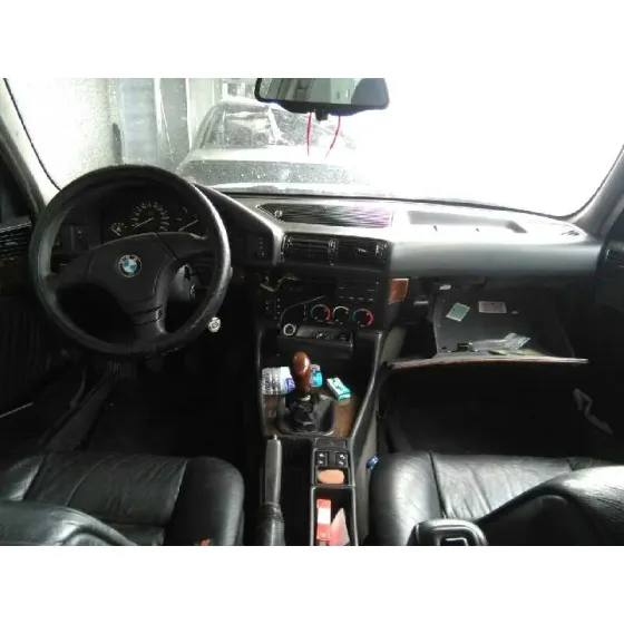 BMW SERIE 5 BERLINA (E34) '1995 525TD EXECUTIVE NEGRO