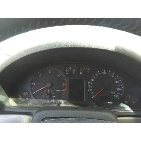 AUDI A4 BERLINA (B5) '1999 1.9 TDI MARRON