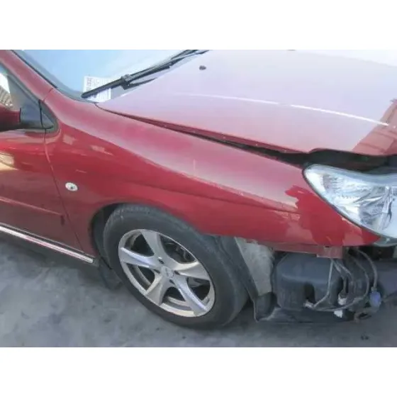 CITROEN C5 BERLINA '2005 2.0 16V CAT (RFJ / EW10A) GRANATE