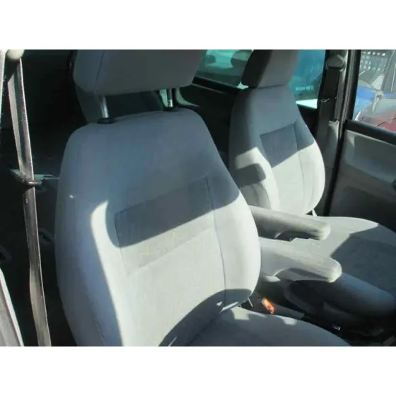 FORD GALAXY (VY) '2001 AMBIENTE AZUL OSCURO