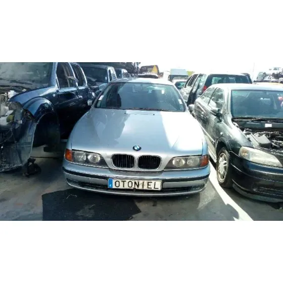 BMW SERIE 5 BERLINA (E39) '1997 528I GRIS PERLA