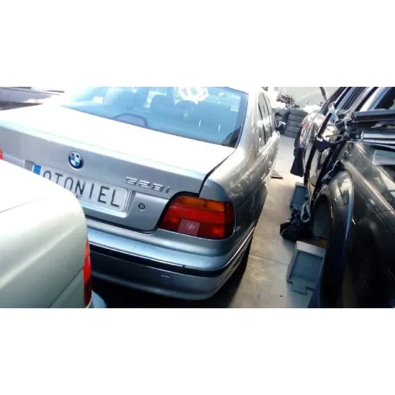 BMW SERIE 5 BERLINA (E39) '1997 528I GRIS PERLA