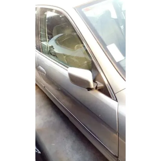 BMW SERIE 5 BERLINA (E39) '1997 528I GRIS PERLA