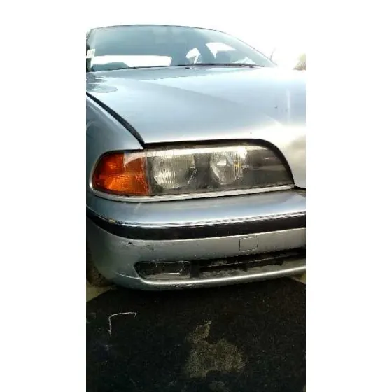 BMW SERIE 5 BERLINA (E39) '1997 528I GRIS PERLA