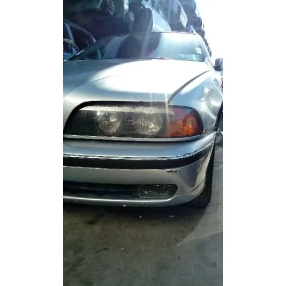 BMW SERIE 5 BERLINA (E39) '1997 528I GRIS PERLA