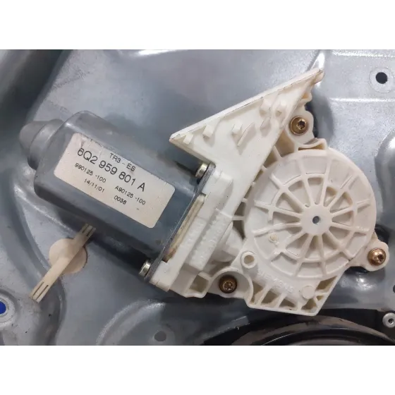 Elevalunas Delantero Derecho para Seat Ibiza (6L1)