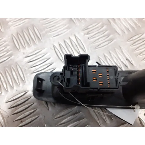 Mando Elevalunas Trasero Izquierdo para Nissan Qashqai (J10)