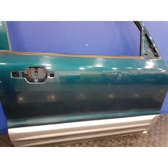 Puerta Delantera Derecha para Mitsubishi Montero (V60/V70)