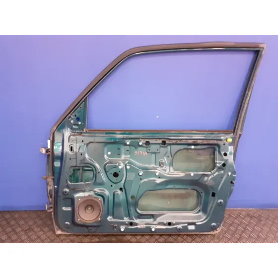 Puerta Delantera Derecha para Mitsubishi Montero (V60/V70)