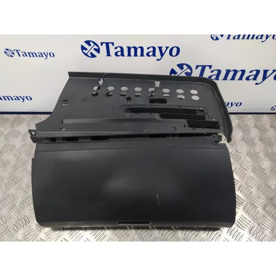 Guantera para Mercedes-Benz Clase A (W169)