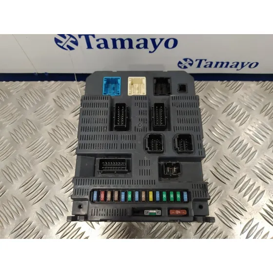 Caja Reles / Fusibles para Peugeot 308