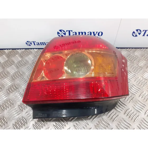 Piloto Trasero Izquierdo para Toyota Corolla (E12)