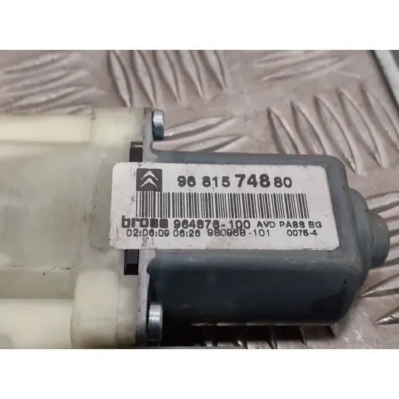 Elevalunas Delantero Derecho para Citroën C4 Berlina