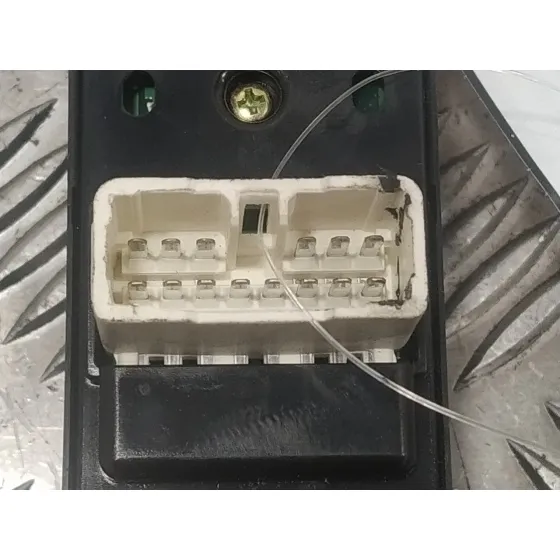 Mando Elevalunas Delantero Izquierdo para Hyundai Tucson (Jm)