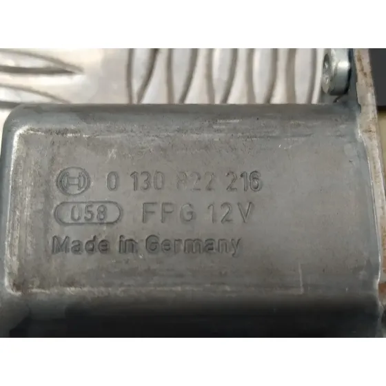 Motor Elevalunas Delantero Derecho para Ford Focus Berlina (Cap)