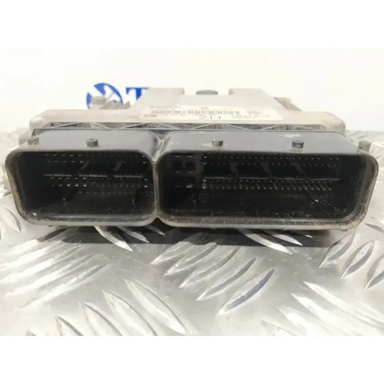 Centralita Motor Uce para Opel Astra Gtc