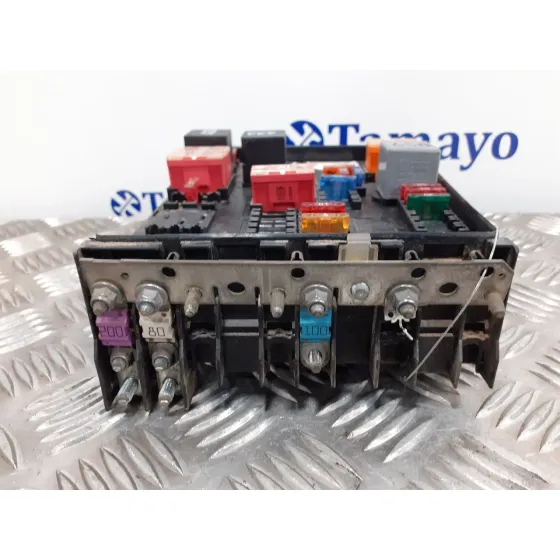 Caja Reles / Fusibles para Volkswagen Golf V Berlina (1K1)