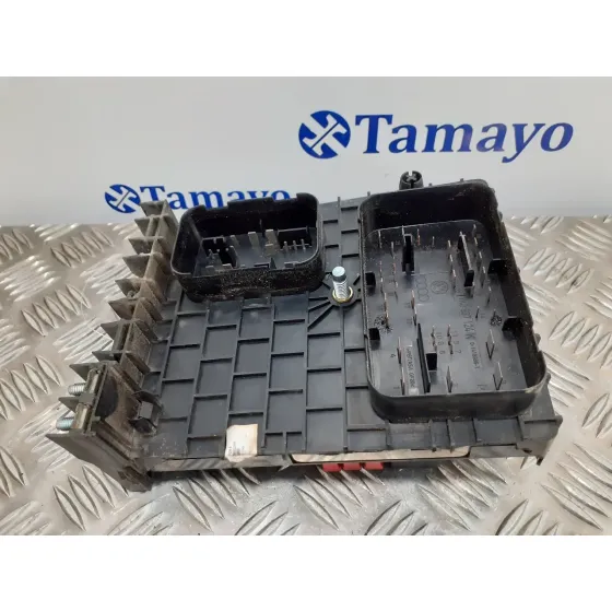 Caja Reles / Fusibles para Volkswagen Golf V Berlina (1K1)