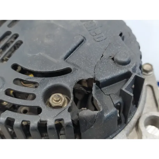 Alternador para Volkswagen Polo Berlina (6N1)