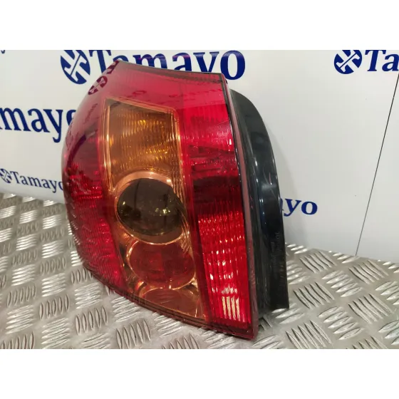 Piloto Trasero Izquierdo para Toyota Corolla (E12)
