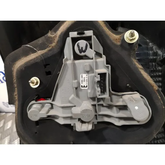 Piloto Trasero Izquierdo para Toyota Corolla (E12)