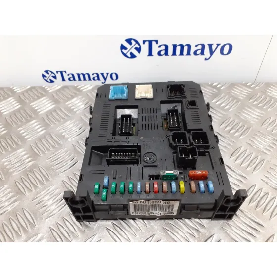 Caja Reles / Fusibles para Citroën C4 Berlina